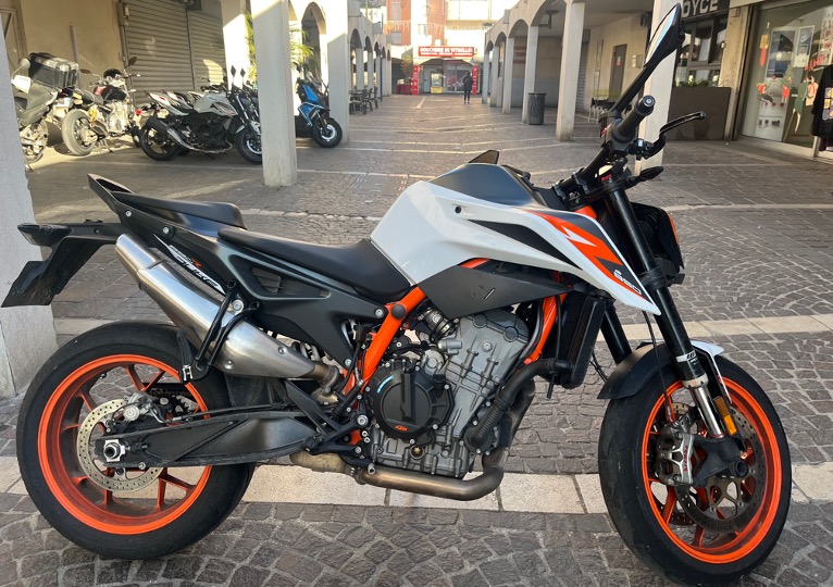 KTM 890 Duke 3